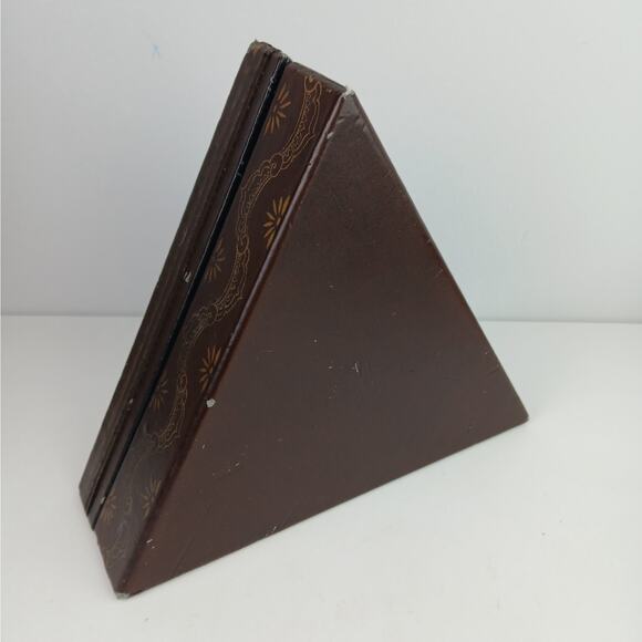Vintage Chinese Triangular Shaped Leather Over Wood Wedding Box Cranes Tree - Picture 4 of 9